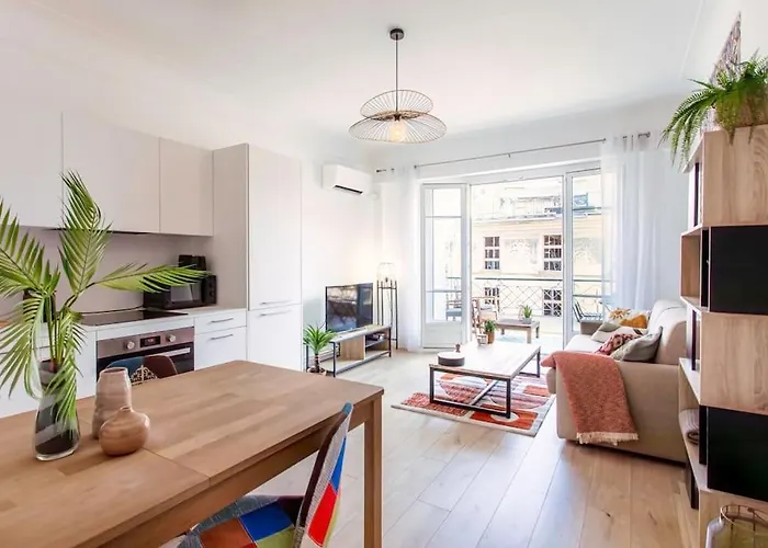 L53 1Br Hotel Des Postes, Place Massena Terrace & Ac
